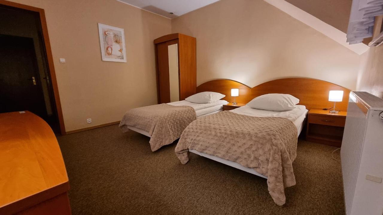 Hotel Jola Wrzesnia Exterior photo